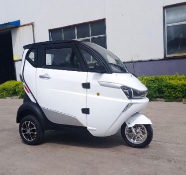 Electric Personal Transportation Vehicles Mini Scooter Trike